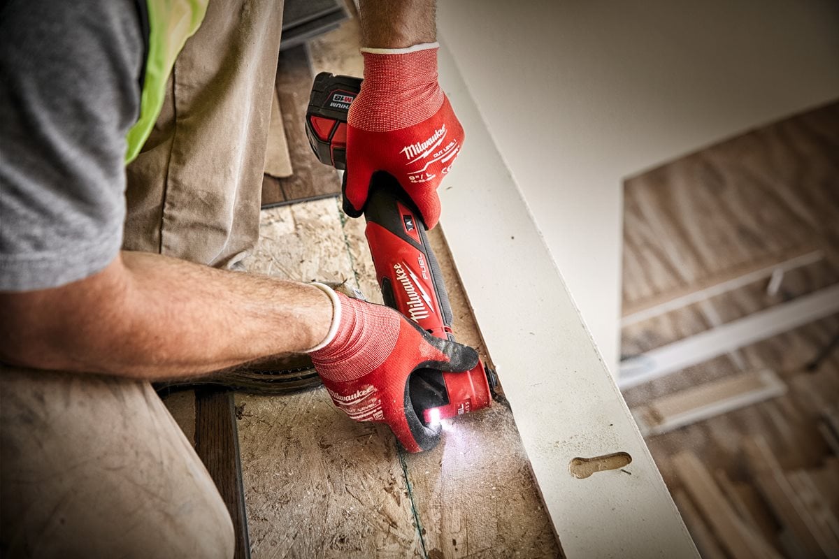 Milwaukee M18 FMT-0X pri delu