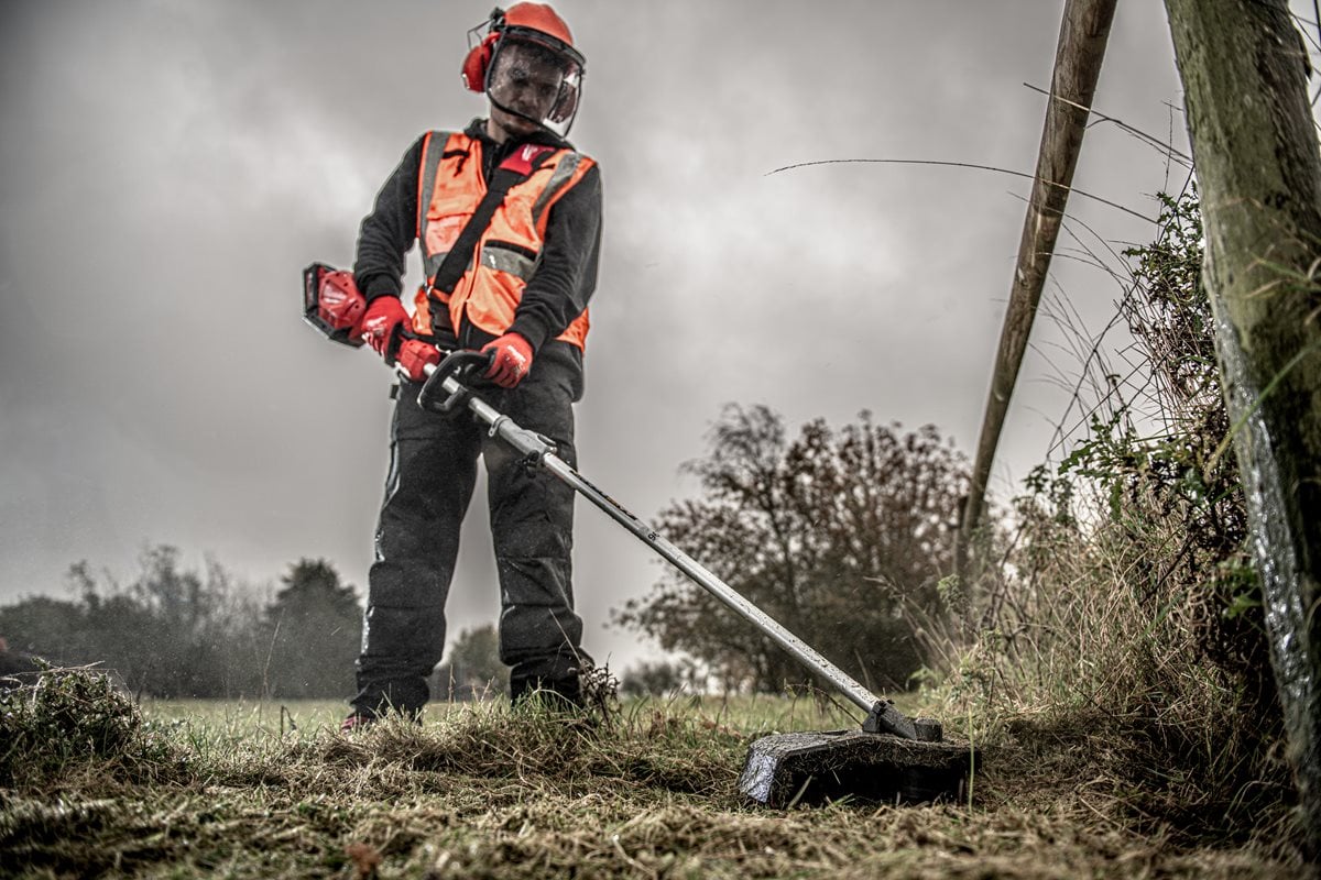 Milwaukee M18 FOPH-LTA pri delu