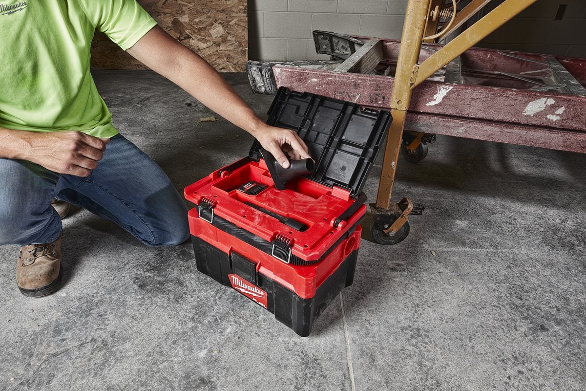 Milwaukee M18 FPOVCL-0 pri delu