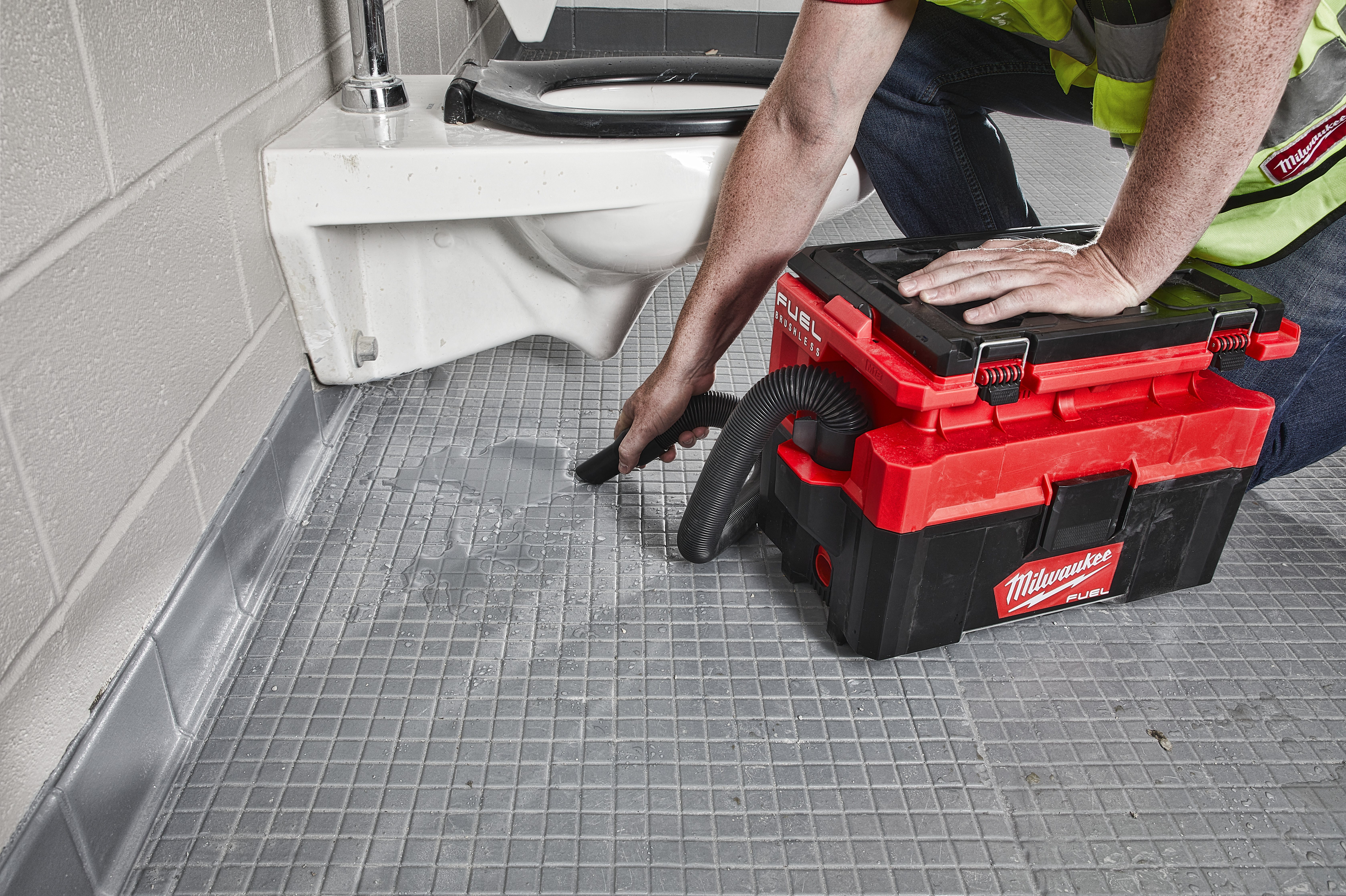 M18 FUEL™ PACKOUT™ Wet/ Dry Vacuum | PACKOUT™ Power Tools