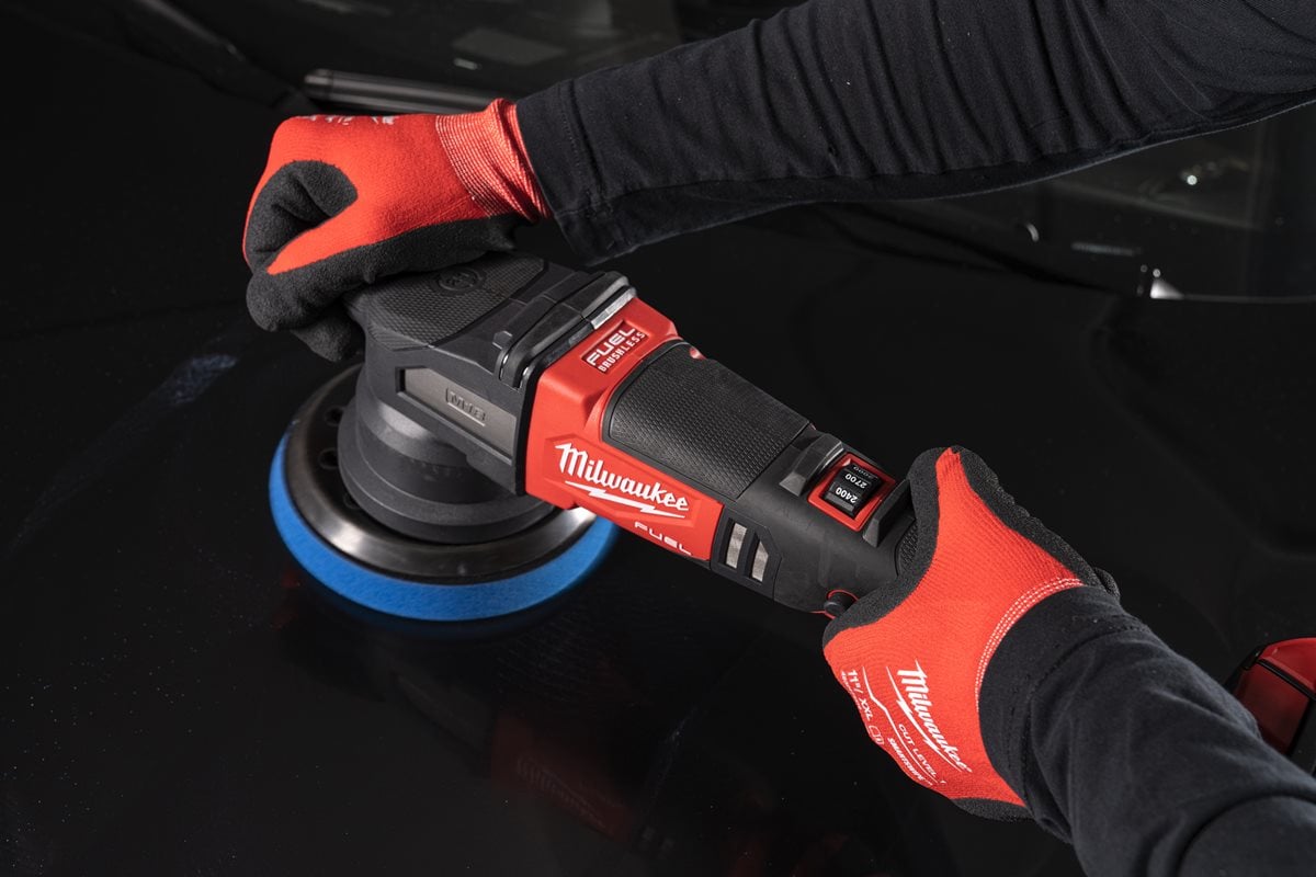 ekscentrični polirnik z 21 mm odmikom Milwaukee