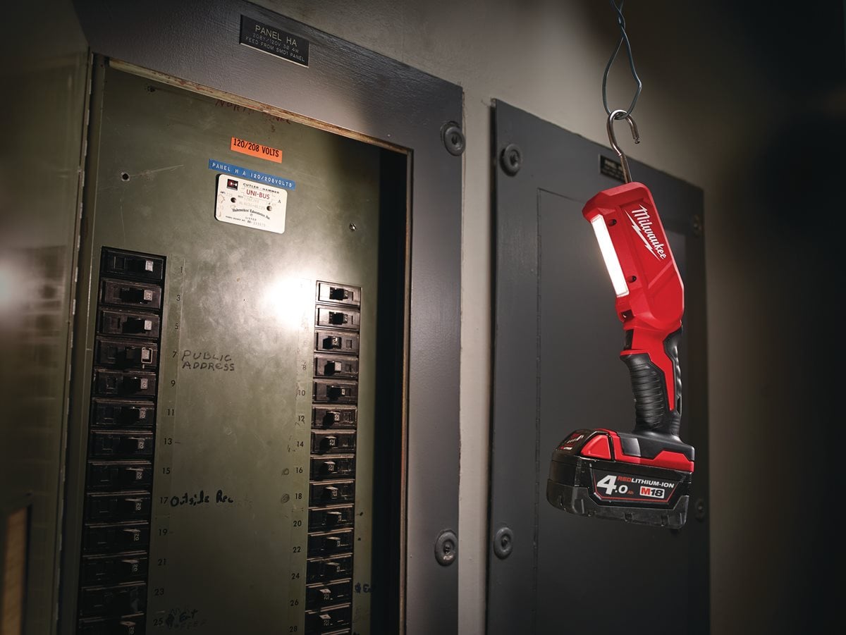 Milwaukee M18 IL-0 pri delu