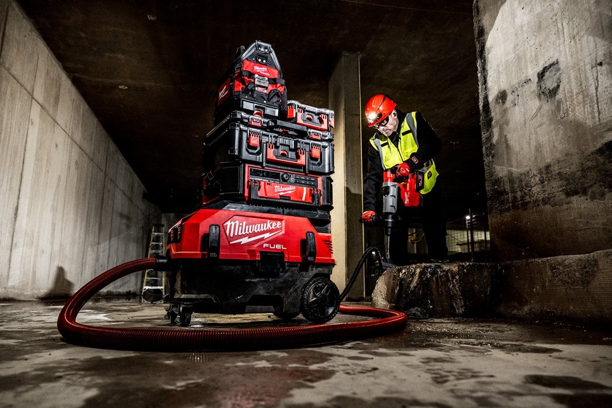 Milwaukee M18 ONEF2VC34M-0 pri delu