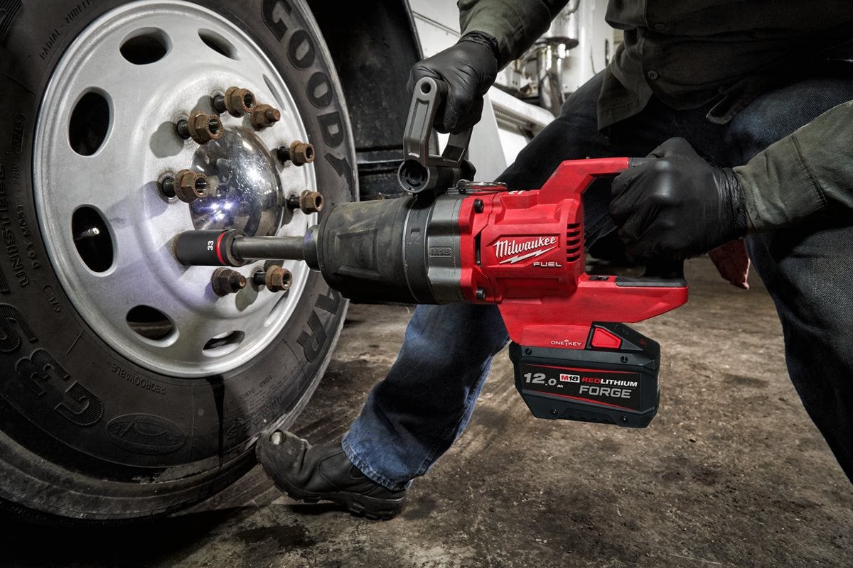 Milwaukee M18 ONEFHIWF1D-0C pri delu