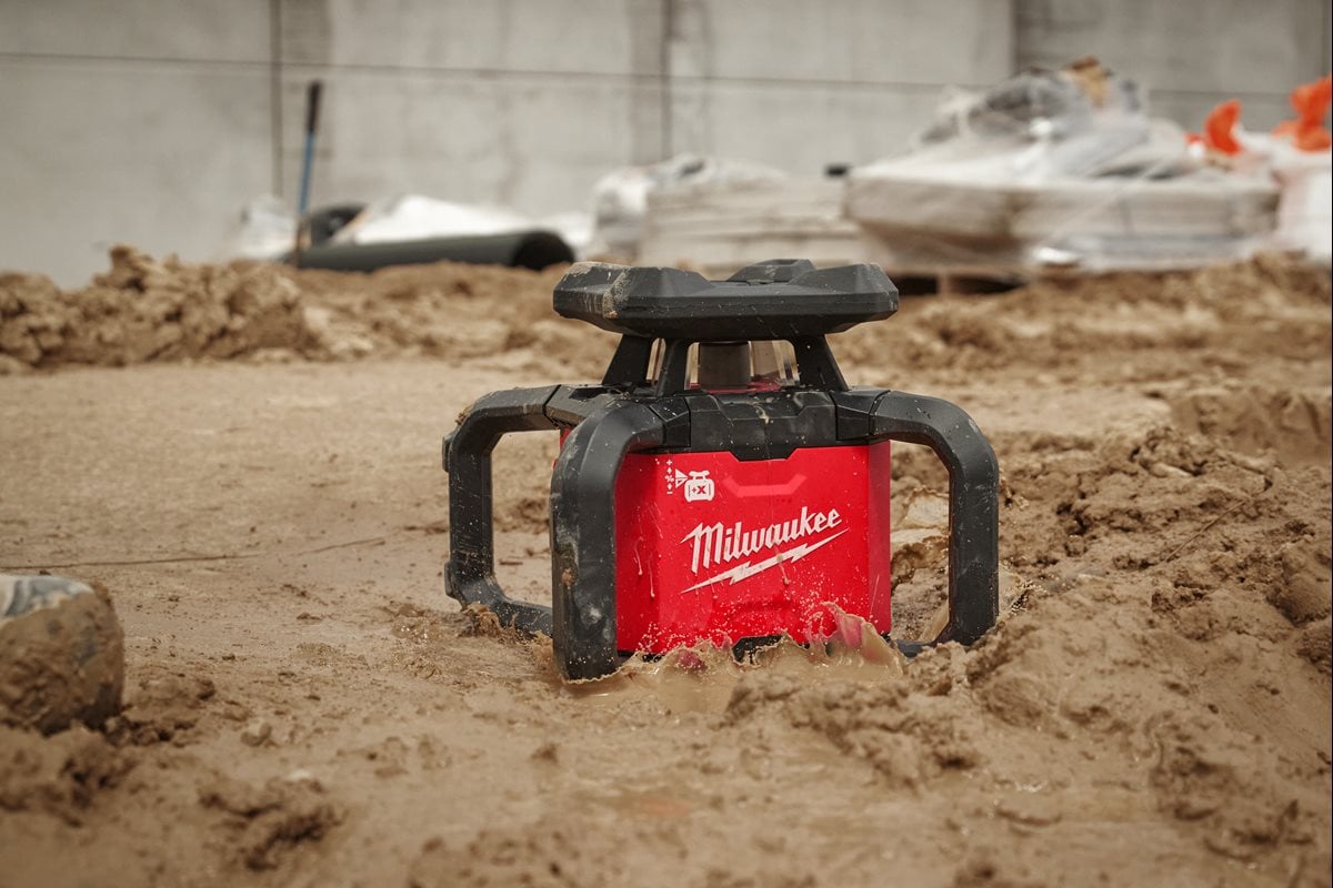 Milwaukee M18 RLOHV1200-501C pri delu