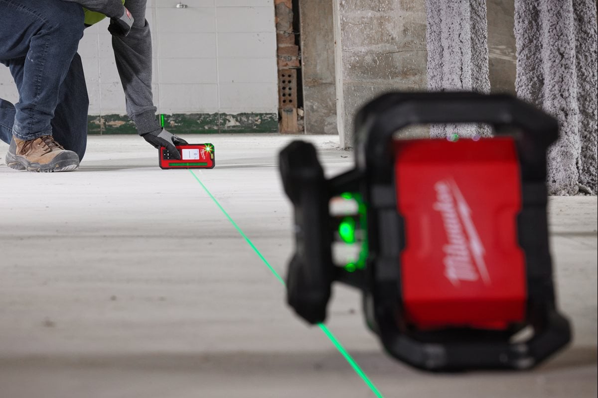 300 m zeleni vodoravni in navpični rotacijski laser M18