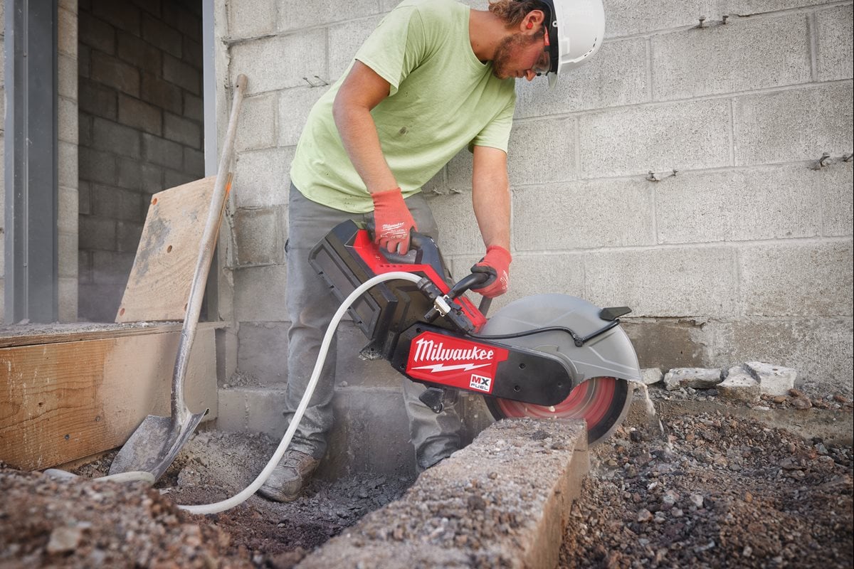 Milwaukee MX Fuel COS350G2FC-802 Akumulatorska žaga za beton